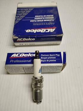 41-940 Acdelco Ac- Delco Professional Platinum Spark Plug Lot Of 4