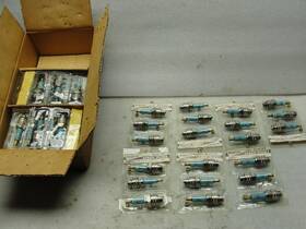 J44a Bowers 63 Nos Vintage Marine Spark Plugs Boat Inboard And Outboard Engines