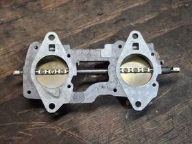 0438517 Brp Johnson Evinrude Omc 125 130 V4 Outboard Motor Oem Throttle Body
