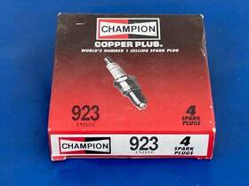 L92lcc Champion Lot Of 4 923 Copper Plus Marine Mercury Spark Plugs New In Box