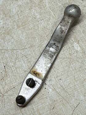 160252 Evinrude 1937 4029 Sportwin 2.5 Hp Outboard Boat Motor Armature Base Handle