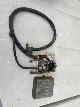 203984 Evinrude Electric Starting Junction Box With Interior Parts And 1 Wire Set Plug