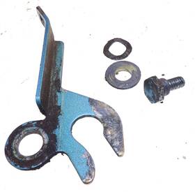204470 Evinrude 1960 Fastwin 18 H.p. Model 15032 Used Latch