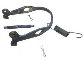 303421 Evinrude 1955 Model 7518 Fleetwin 7.5 H.p. Used Reverse Lock Parts