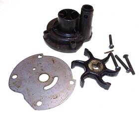 303442 Evinrude 1955 Model 7518 Fleetwin 7.5 H.p. Used Water Pump Housing