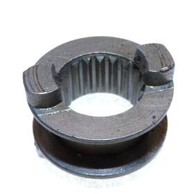 305214 Evinrude 1958 5.5 H.p. Model 5516 Used Clutch Dog