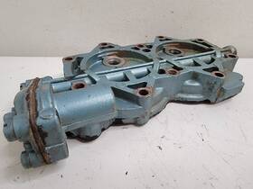 306159 Evinrude Johnson 10-horsepower Engine Cylinder Head Cover Used Oem Part