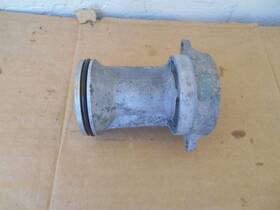 437774 Evinrude 318826 Johnson 1976 9.9/15hp Outboard Bearing Housing