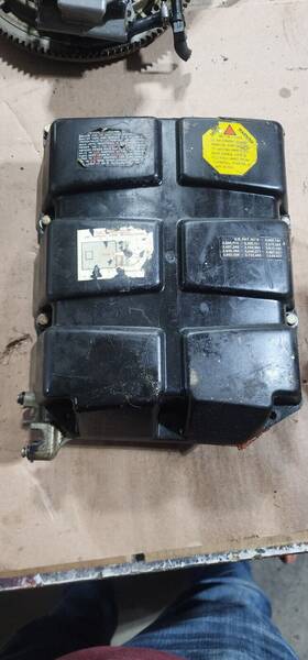 0320930 Evinrude 320930 Oem 0780 Johnson Air Silencer And Cover