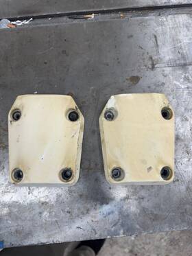 0338741 Evinrude 338741 Oem Lot Of 2 0780 Johnson Lower Mount Bracket Cover
