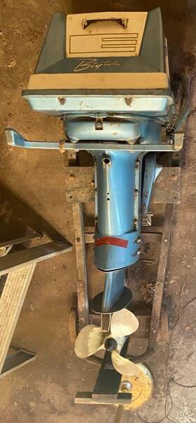 35018 Evinrude Model Big Twin Outboard Motor 40hp