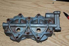 18602c Evinrude 378557 18hp Cylinder Head Freshwater Used Free Shipping