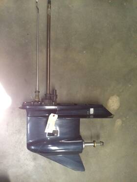 435740 Evinrude Gear Case Std Rotation Off 1995 130hp