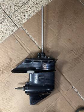 438617 Evinrude 1987-1992 Johnson 9.9 15 Hp 2 Stroke Lower Unit 4 Spline