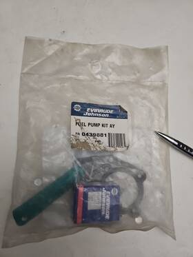 439881 Evinrude Genuine Johnson Omc Fuel Pump Kit Ay Nos Unopened Omc36