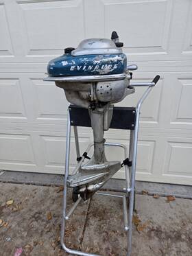 4429 Evinrude Vintage 1949 Weedless Zephyr 5.4hp 4 Cylinder Outboard Boat Motor
