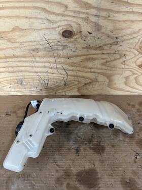 5005349 Evinrude 5005485 Etec 75-90 Oil Tank With Pump