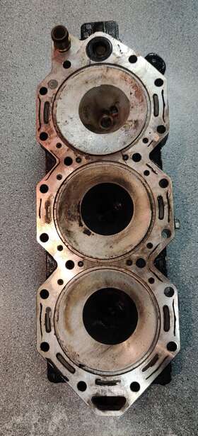5006393 Evinrude Brp Port Side Cylinder Head For 2007-2012 105-200hp