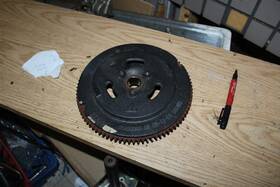 587102 Evinrude 25hp 2011 E-tec Electric Start Flywheel Free Shipping