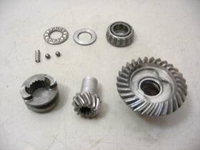 0395046 Evinrude Johnson Oem 9.9 Hp 15 1974-1984 - Forward Pinion And Clutch Dog Gears