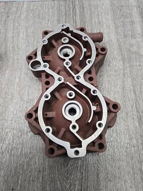 0309995 Evinrude Johnson 309995 New Outboard Starboard Cylinder Head