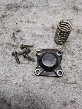 333967 Evinrude Johnson 329829 Omc Superseded Thermostat Cover Used 1989 60hp K7