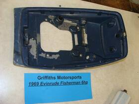 278619 Evinrude Johnson Omc 1969 6hp Fisherman Outboard Motor 6902m Lower Pan Cowling Frame