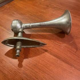 D-102 Falcon Vintage Air Horn