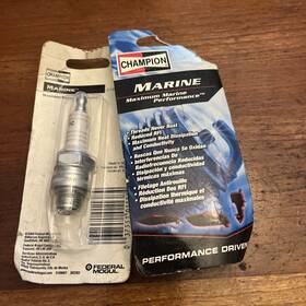 825c Gbp J4c Champion Marine Engine Spark Plug Lot Of 2