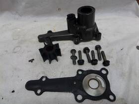 19200-935-305 Honda 1975 B75k1 Impeller Housing Assy Boat Motor Outboard