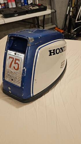 63100-935-601za Honda 1970s B75-200000 Series Outboard Cowling