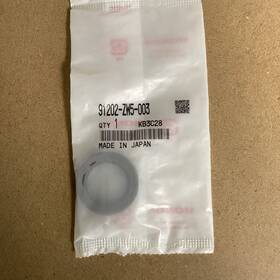 91202-zw5-003 Honda Seal 22x35x7 Oem New