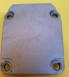 0327801 Johnson 0338942 1983 Evinrude 235 Hp Lower Mount Bracket Cover
