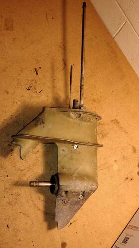 0383758 Johnson 1970 25hp Lower Unit Gearcase Motor Outboard Evinrude