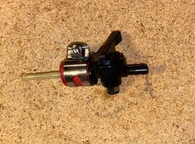 114790 Johnson Omc 3hp Filter Valve Fuel Petcock