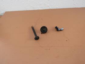 315175 Johnson 1975 4w75a 4 Hp Outboard Choke Lever And Plastic Knobs