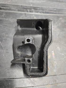 322119 Johnson Evinrude 2hp Base Cover
