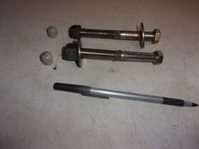 J90tles Johnson 331578 Engine Mounting Bolts Quantity 2 Outboard 20 Inch 90 Hp 1990 Celbx