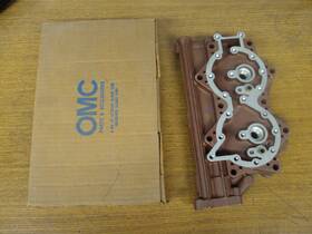 0377093 Johnson 377093 New Omc P/n Evinrude Outboard Cylinder Head B422