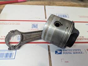 5006658 Johnson Evinrude Piston And Rod 1983 115 V4 Fits Many Years/models
