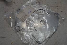 0915069 Johnson 915069 New Genuine Impeller Housing Plate Evinrude/johnson Oem