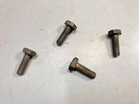 0300646 Johnson Evinrude Screws 4 300646 Good Condition