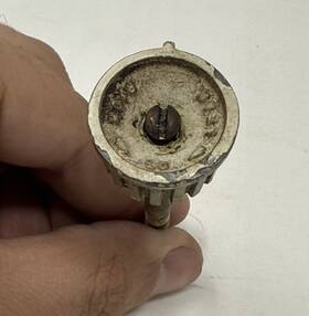 0302991 Johnson Evinrude Omc Lightwin 3hp Needle Valve Low Speed Adjustment And Knob