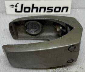 0316437 Johnson Evinrude 25-hp Port And Stbd. Lower Mount Housing Assembly 316437 316438