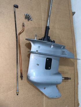 0393443 Johnson Evinrude 1984-1990 20 25 30 35 Hp Lower Unit Gearcase 15 Inch Short Shaft