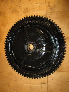 0585158 Johnson/evinrude Flywheel 2 Stroke 20-30 Hp Cylinder Cyl With Gear