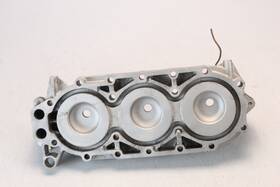 319335 Johnson Evinrude 1974-1978 Cylinder Head 70 75 Hp 3