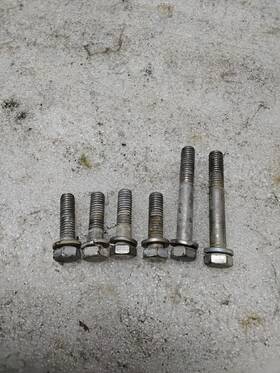 0319358 Johnson Evinrude 319358 Screw 552968 70hp 1986 For Tilt Trim Mount K7