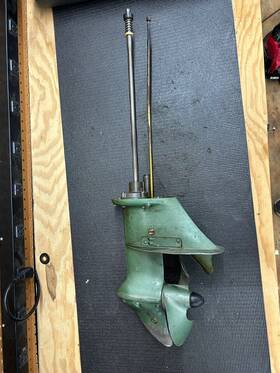 376062 Johnson Evinrude Lower Unit Gear Case Skeg Gears Shift Rod 1955 Cd-12 With Prop
