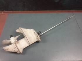 Cdl-22m Johnson Evinrude Lower Unit From A 6 Hp Outboard Motor 1965 Model Long Shaft